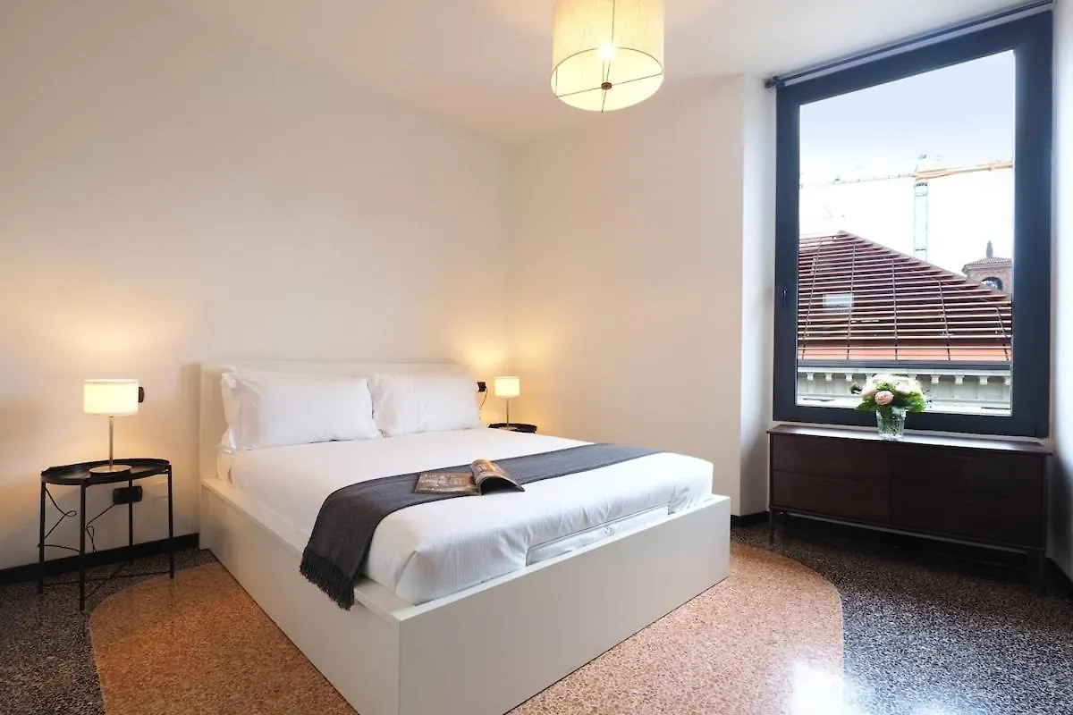 Interior 900 - 4Th Floor - Duomo - Missori Apartment Milan 0*,  Italy