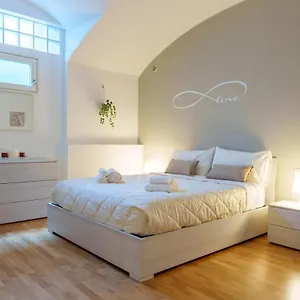 Apartamento Centro Storico Duomo A 5 Minuti Wifi Netflix, Milán